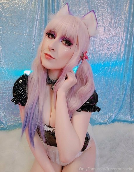 freeeroticneko perfect model photos