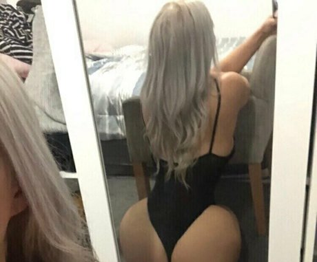 evieleana naked actress img