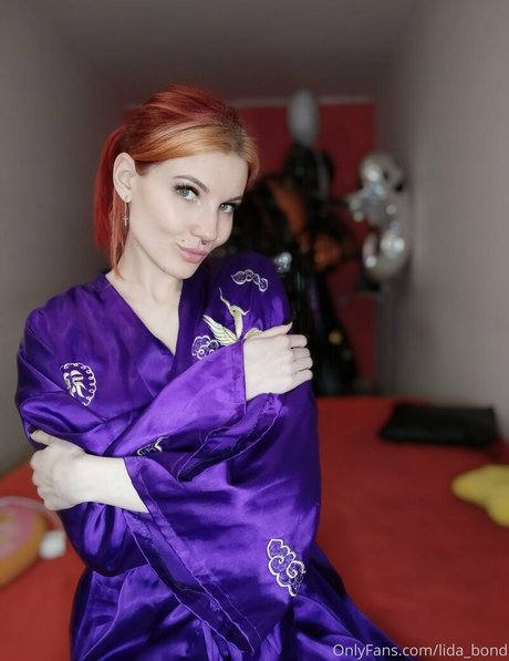 lida bond adult star photo