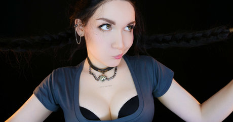 KittyKlaw ASMR top model pics