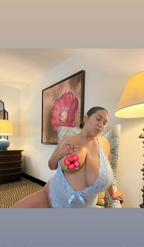 roserayyunlocked perfect actress pics