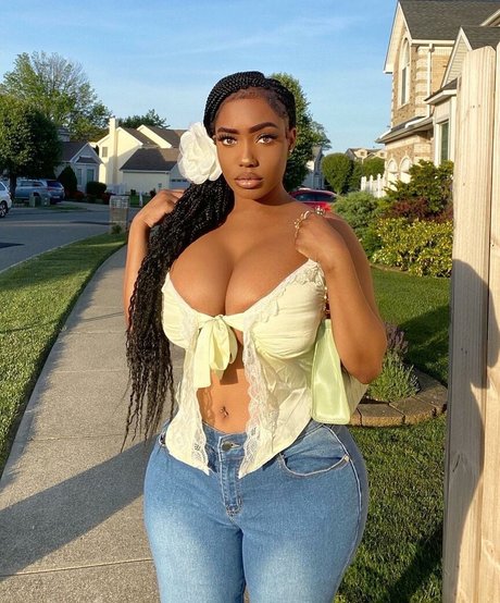 big ass thong onlyfans xxx image