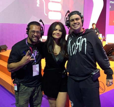 Robertinha naked model pic