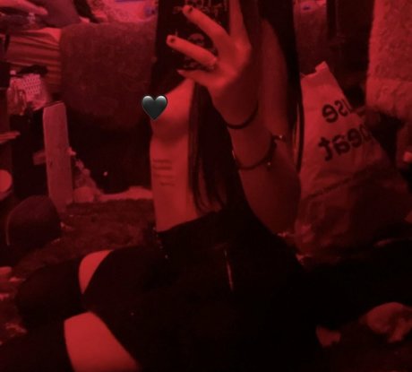 Thotlycrue pornstar pretty pics