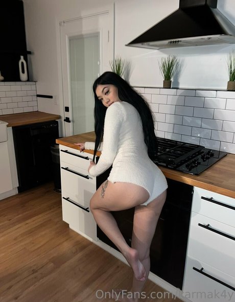 lesbian milf onlyfans adult photos