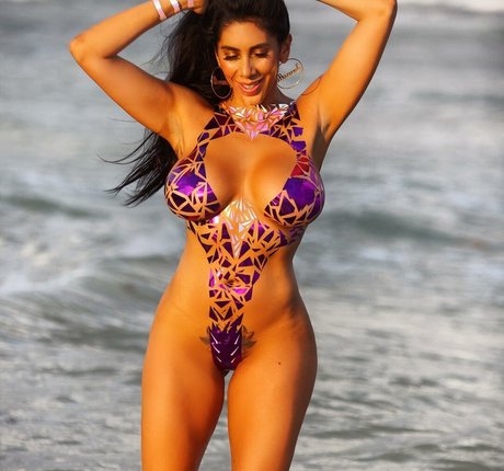 Jennelle Gordon top profile image