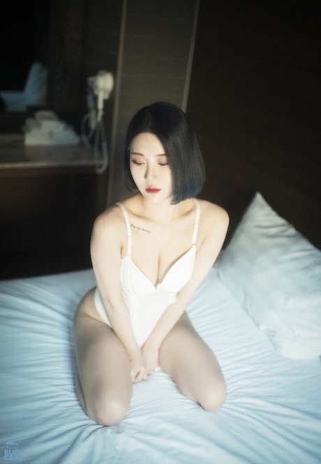 retro onlyfans naked archive