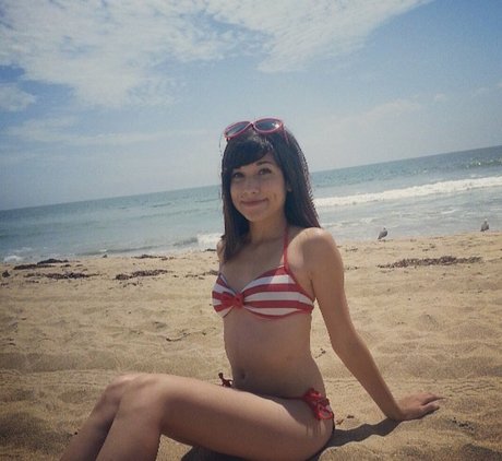 Abelina Sabrina star sexy galleries