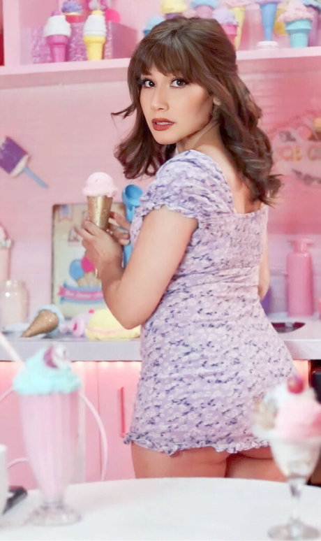 Abelina Sabrina perfect actress pic