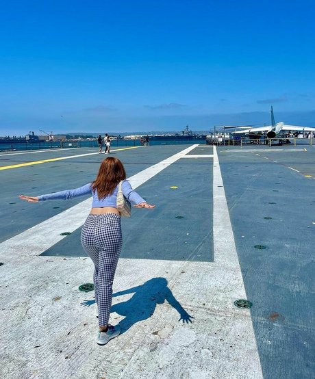 Abelina Sabrina model art pics