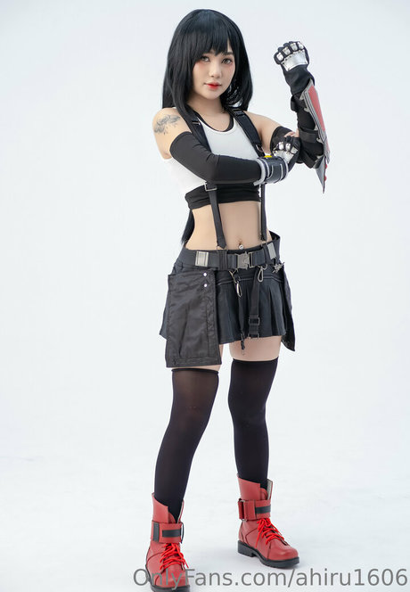 tiny onlyfans pretty pic