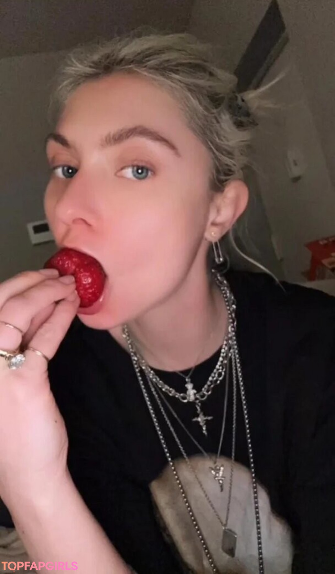 blonde masturbation onlyfans beautiful porn gallery