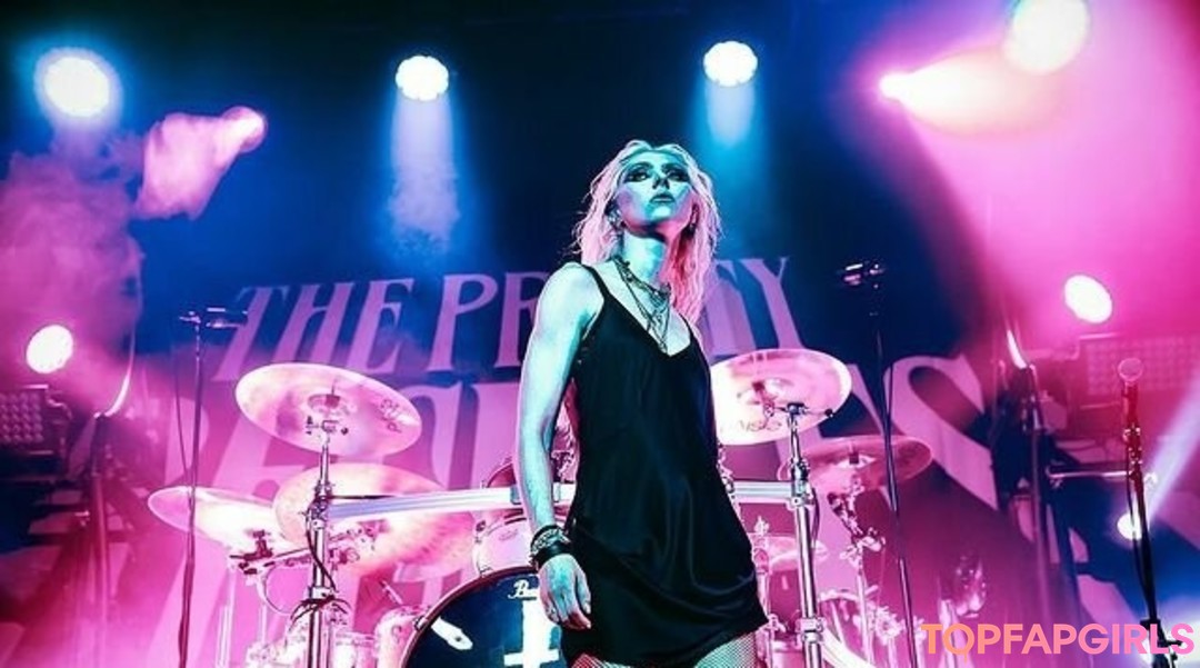Taylor Momsen porn star gallery