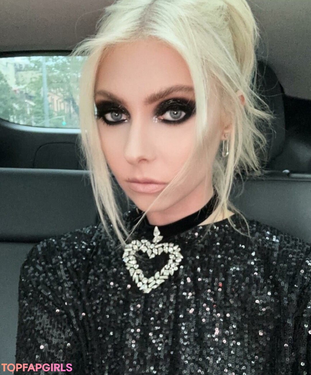 linktree onlyfans pornographic pictures