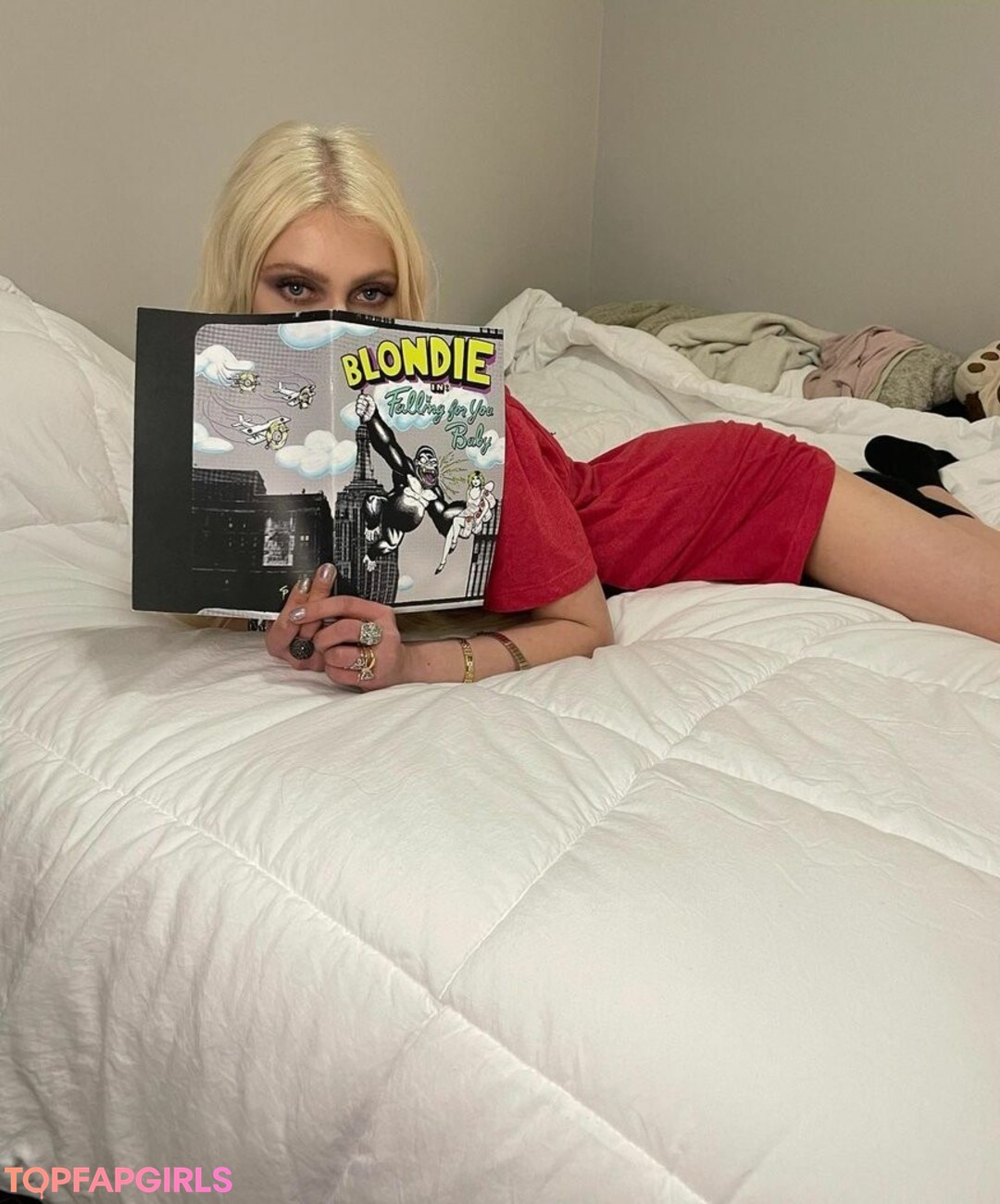 Taylor Momsen exclusive star images