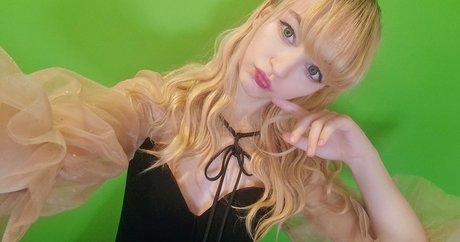 ASMR Glow perfect model img