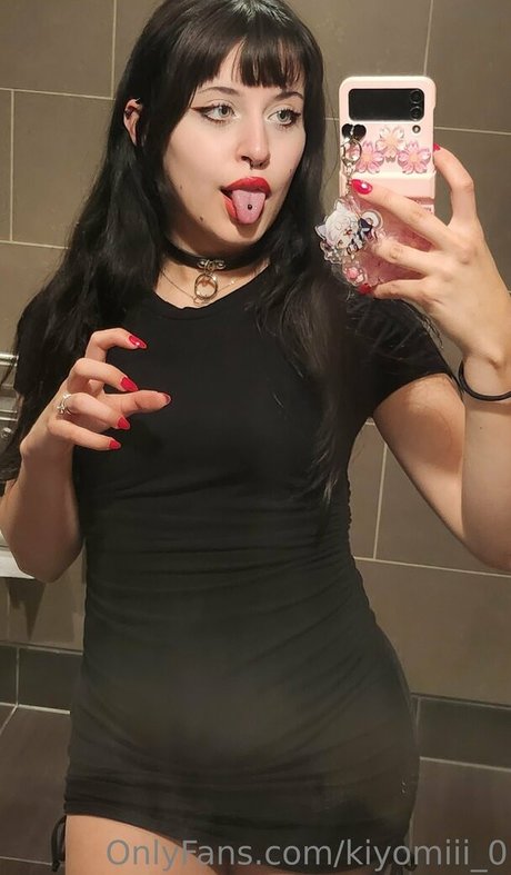 fitness girls onlyfans pornographic pic