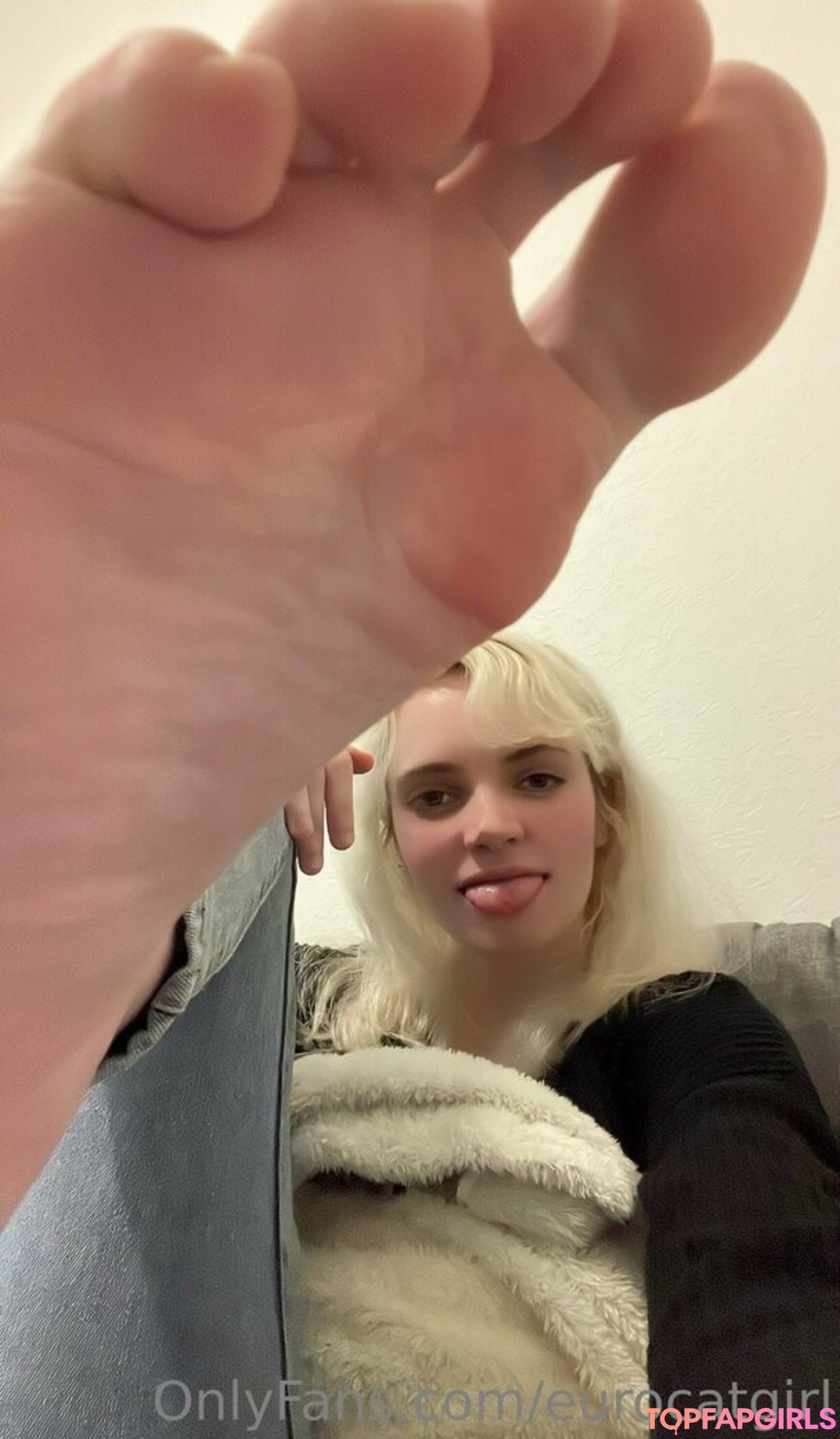 pussy spreading onlyfans erotic gallery