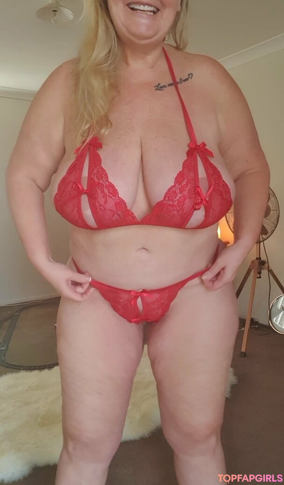 amateur blonde onlyfans hd pic
