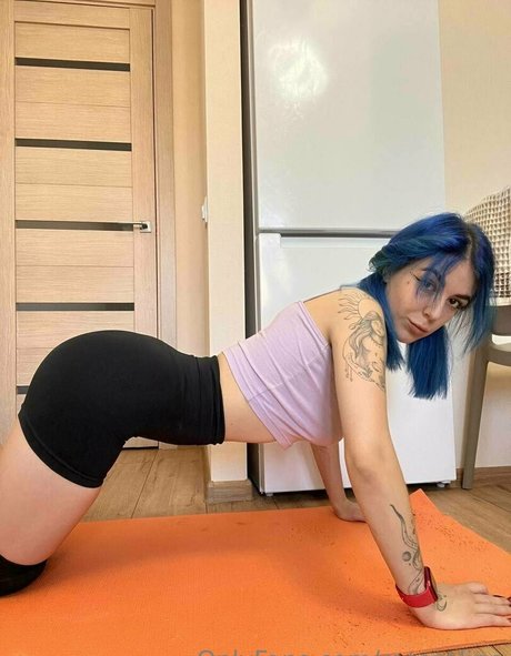 black hair milf onlyfans hot sexy photo