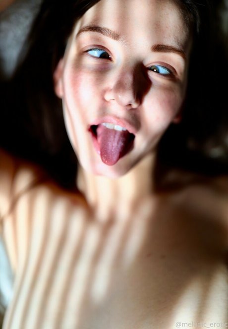 mel0dic erotic beautiful actress img