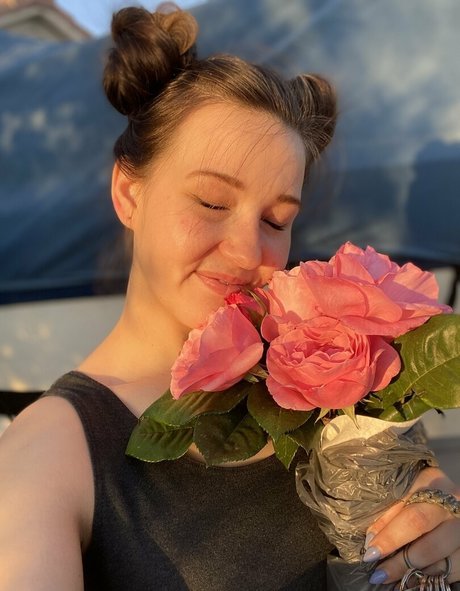 mel0dic erotic free actress image