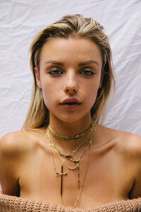 Madison Teeuws beautiful pornstar img