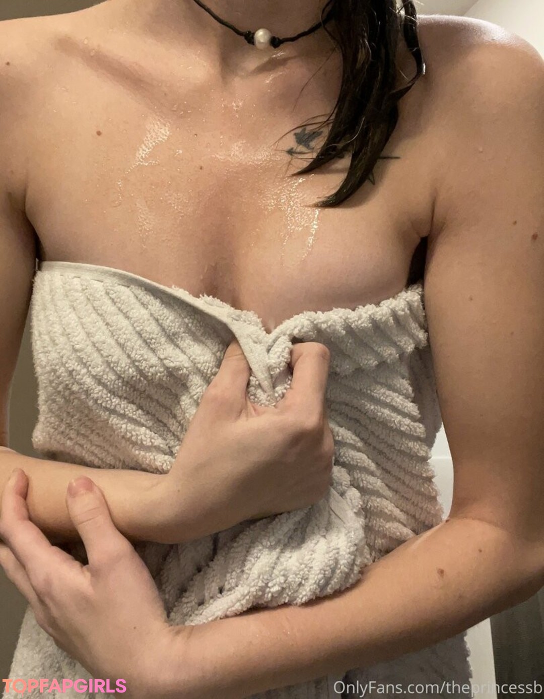 flat chested onlyfans pretty pictures
