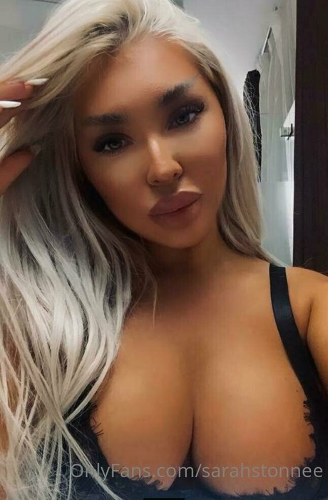 sarahstonnee model porn pics