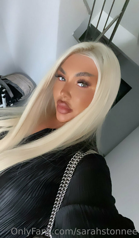 sarahstonnee top profile image