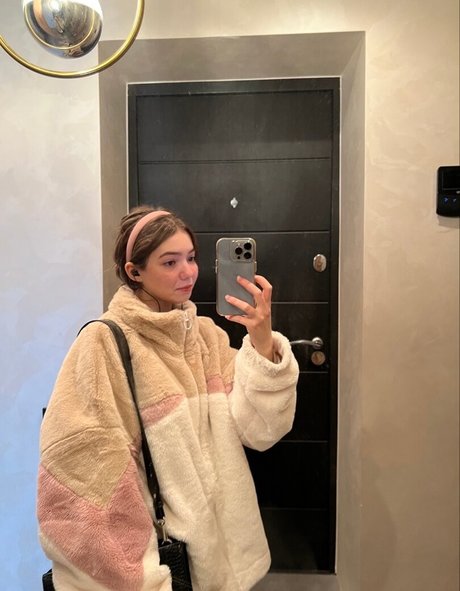 Plumpy mage pornstar erotic img