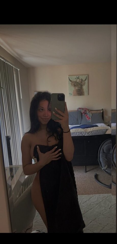 Jean Louie hot actress photo