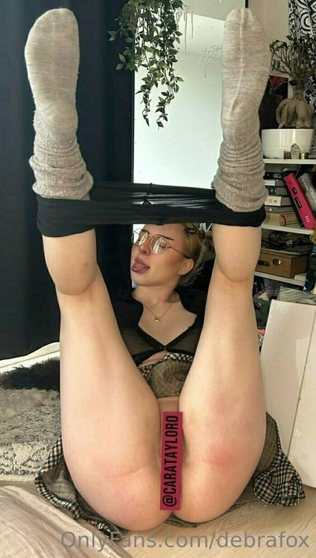 debrafox exclusive model image