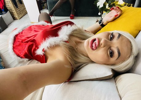 debrafox art pornstar images