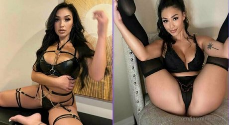 naked yoga onlyfans nude image