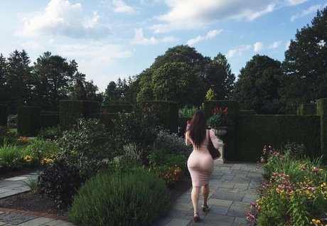 monster tits onlyfans free nude pic