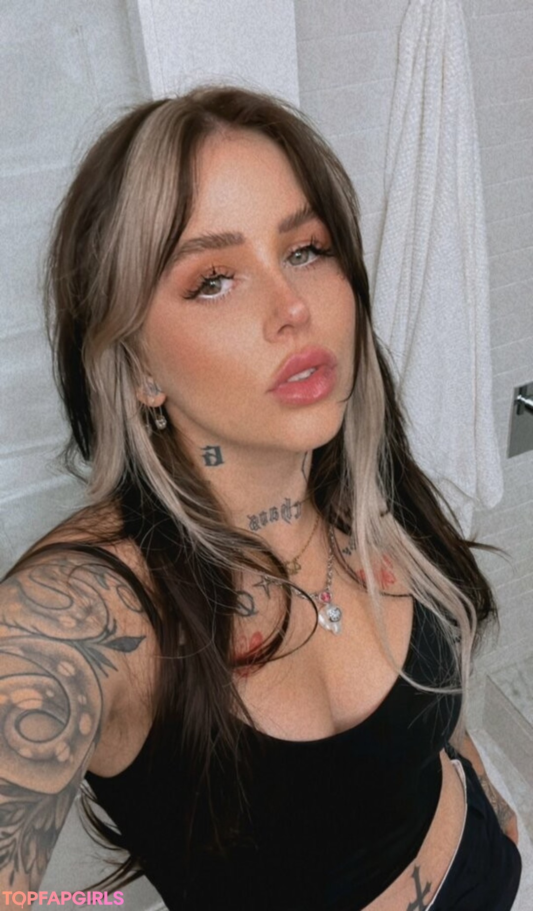 fat ass asian onlyfans nudes image