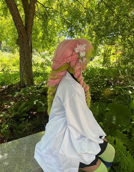 Rockruff top profile image