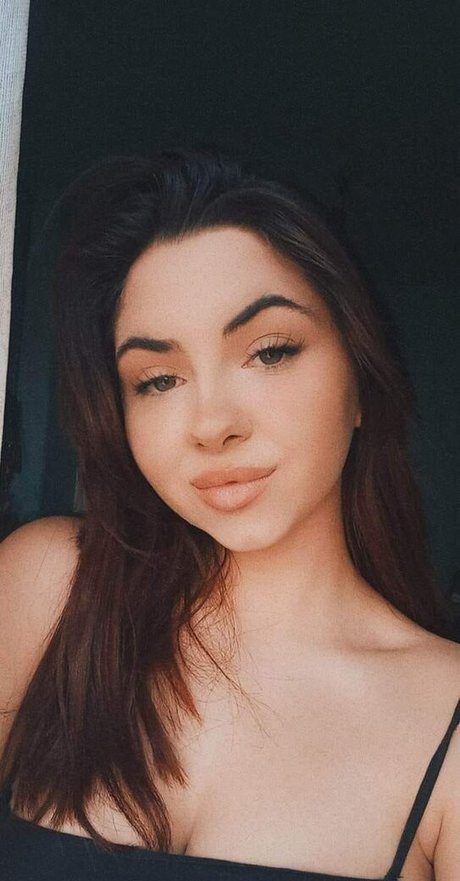 Wiktoria Bystro model top img