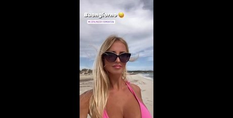 Maria Arreghini model hd pics