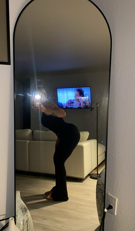 jasminecakess perfect model image