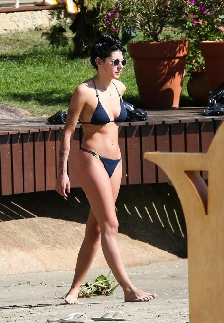 Ana Castela pornstar pretty archive