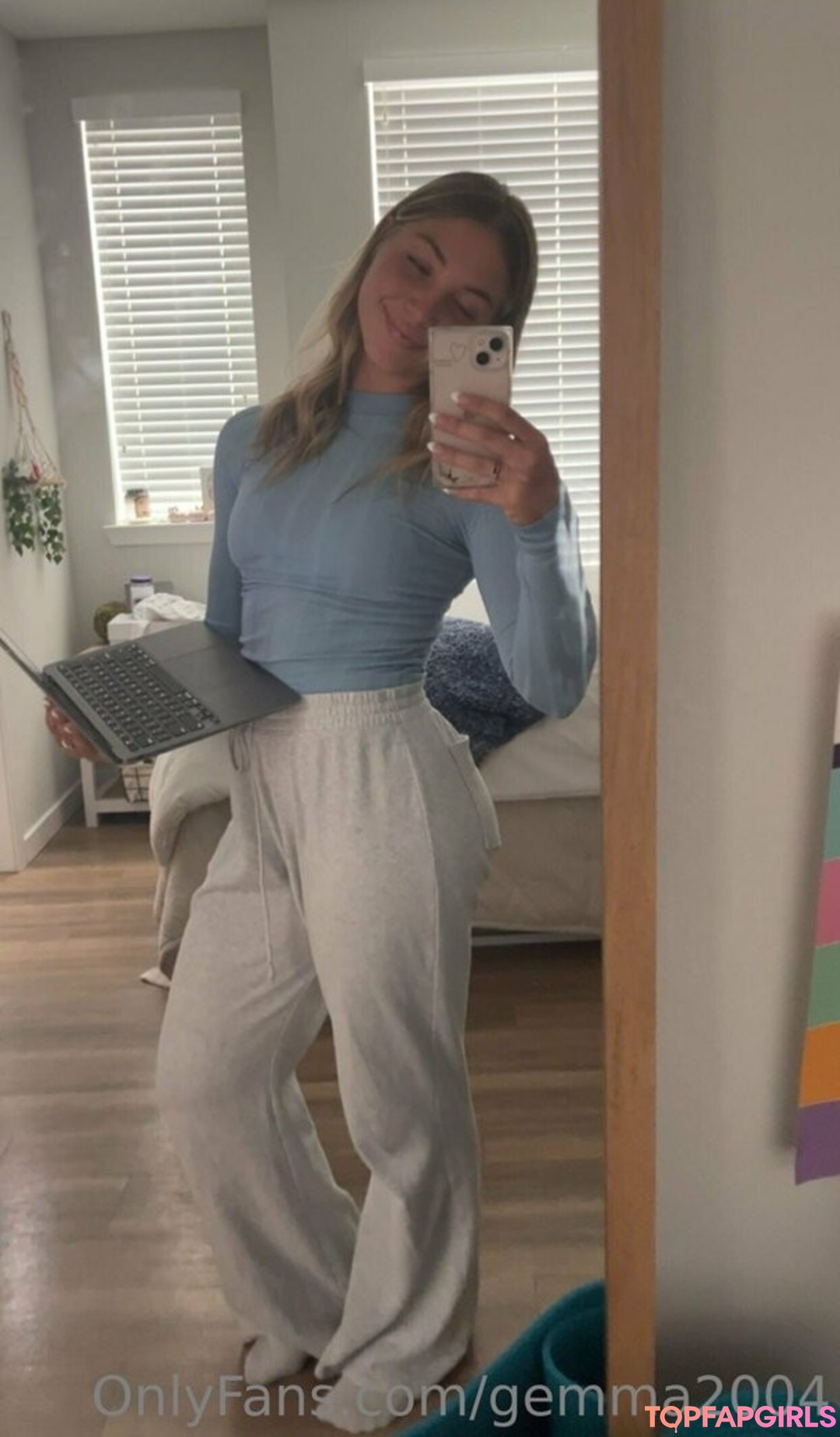 chubby small tits onlyfans art naked photos