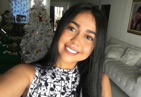 Stefaniepaolao nude pornstar img