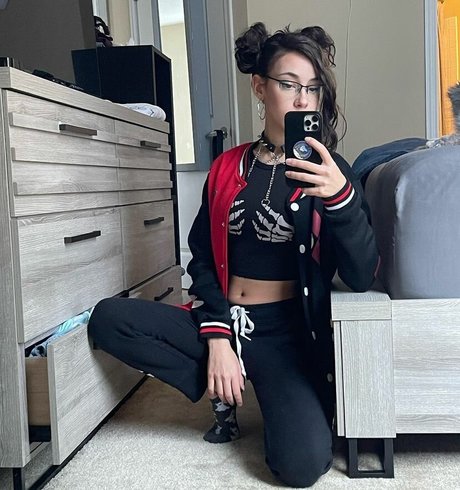 Lexi Lynx model free img