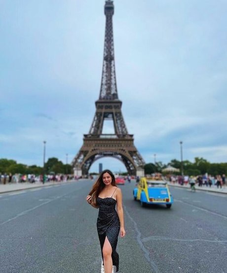 Little BabeVIP model nude pictures