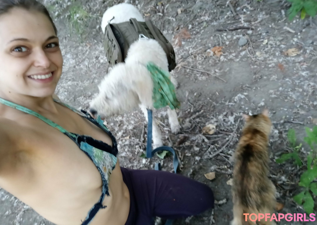 doitwithdaisy hot actress img