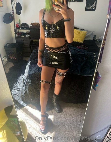 hairbyharleyy star adult picture