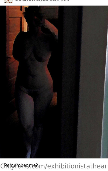 exhibitionistatheartxo pornstar pics