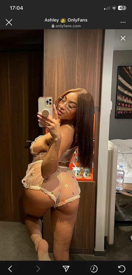 Ashleyroseglam pornstar nude picture